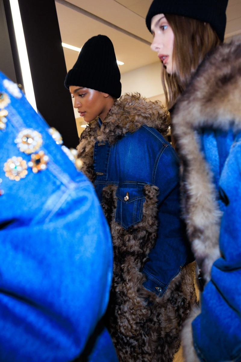 DOLCE GABBANAFW25_BACKSTAGE_ACIELLE25.webp