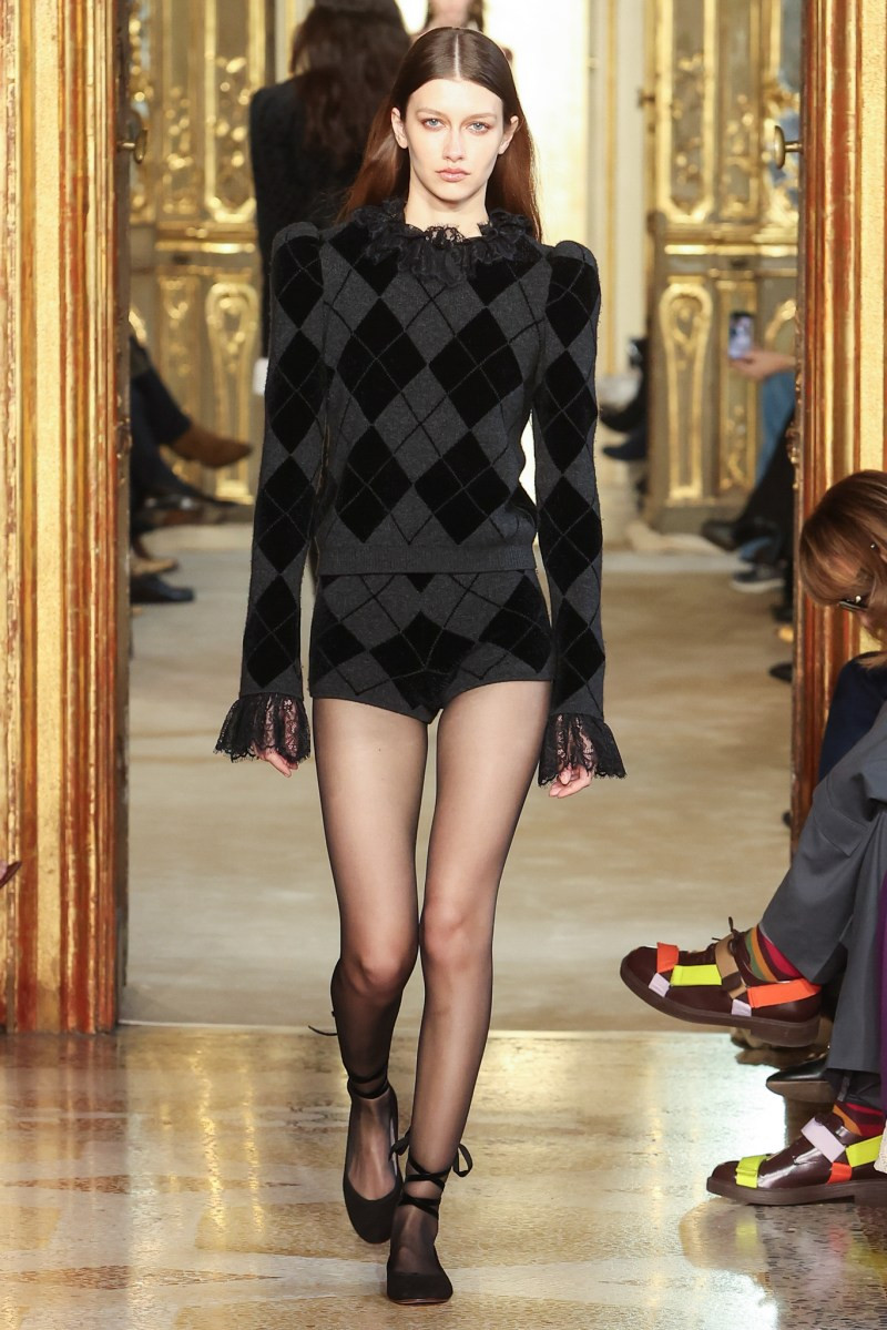 twinset-fall-25-rtw-r-ho-015.jpeg