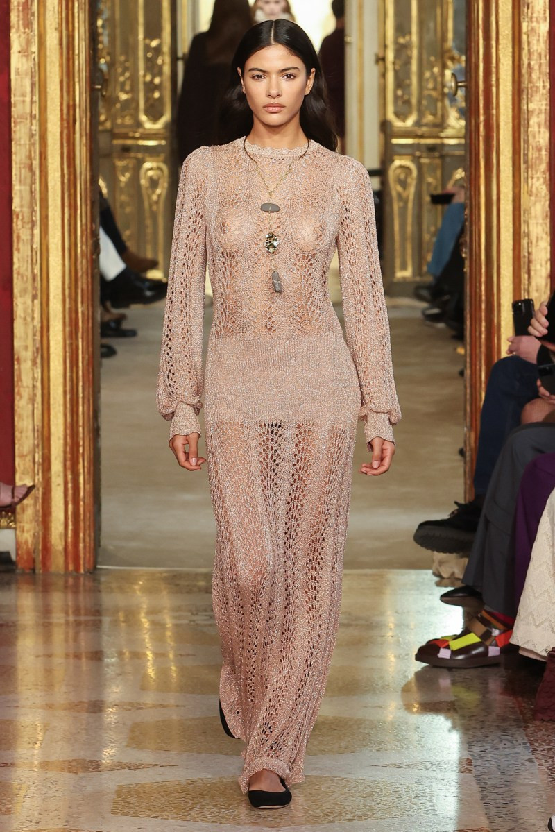 twinset-fall-25-rtw-r-ho-027.jpeg