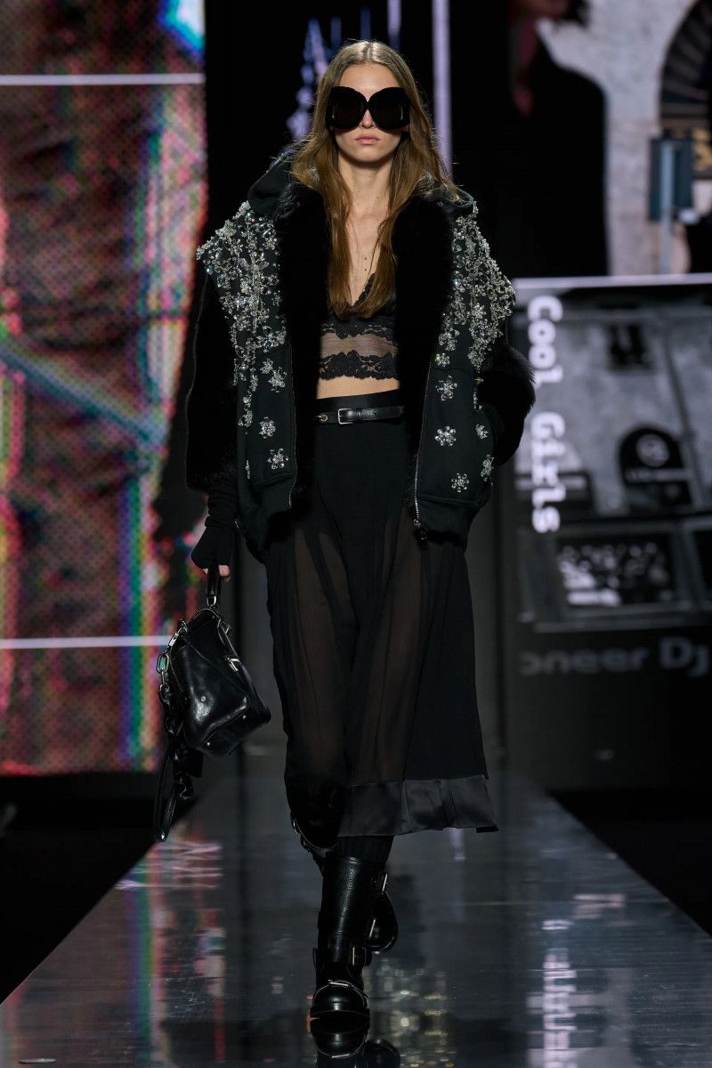 00047-dolce-and-gabbana-fall-2025-ready-to-wear-credit-gorunway.webp