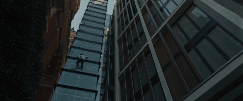 Kraven.The.Hunter.2024.HDRip-AVC.ExKinoRay.mkv_snapshot_01.06.17.142.png