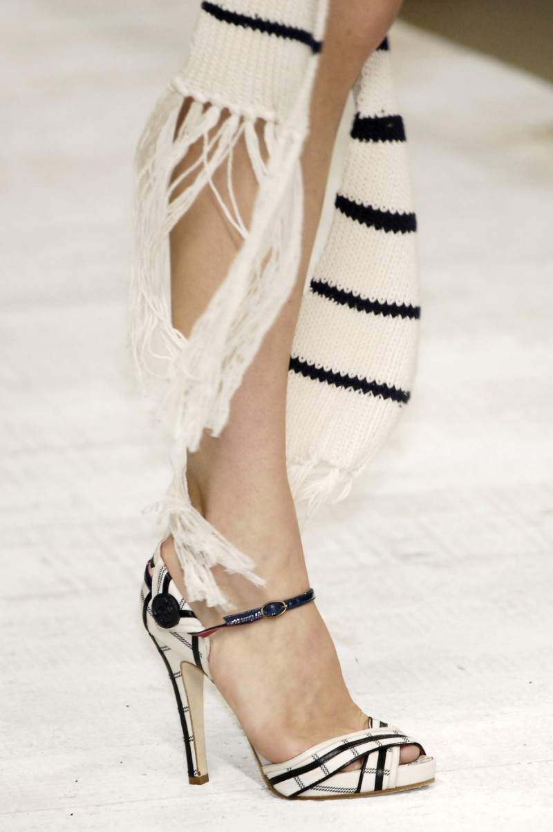 Kenzo+Spring+2006+Details+1gvErmjUhvZx.jpg