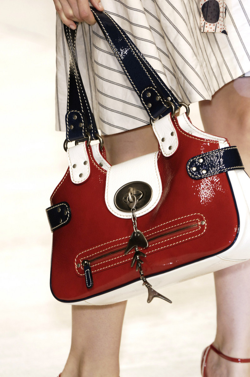 Kenzo+Spring+2006+Details+jMZ_tkeF_QVx.jpg