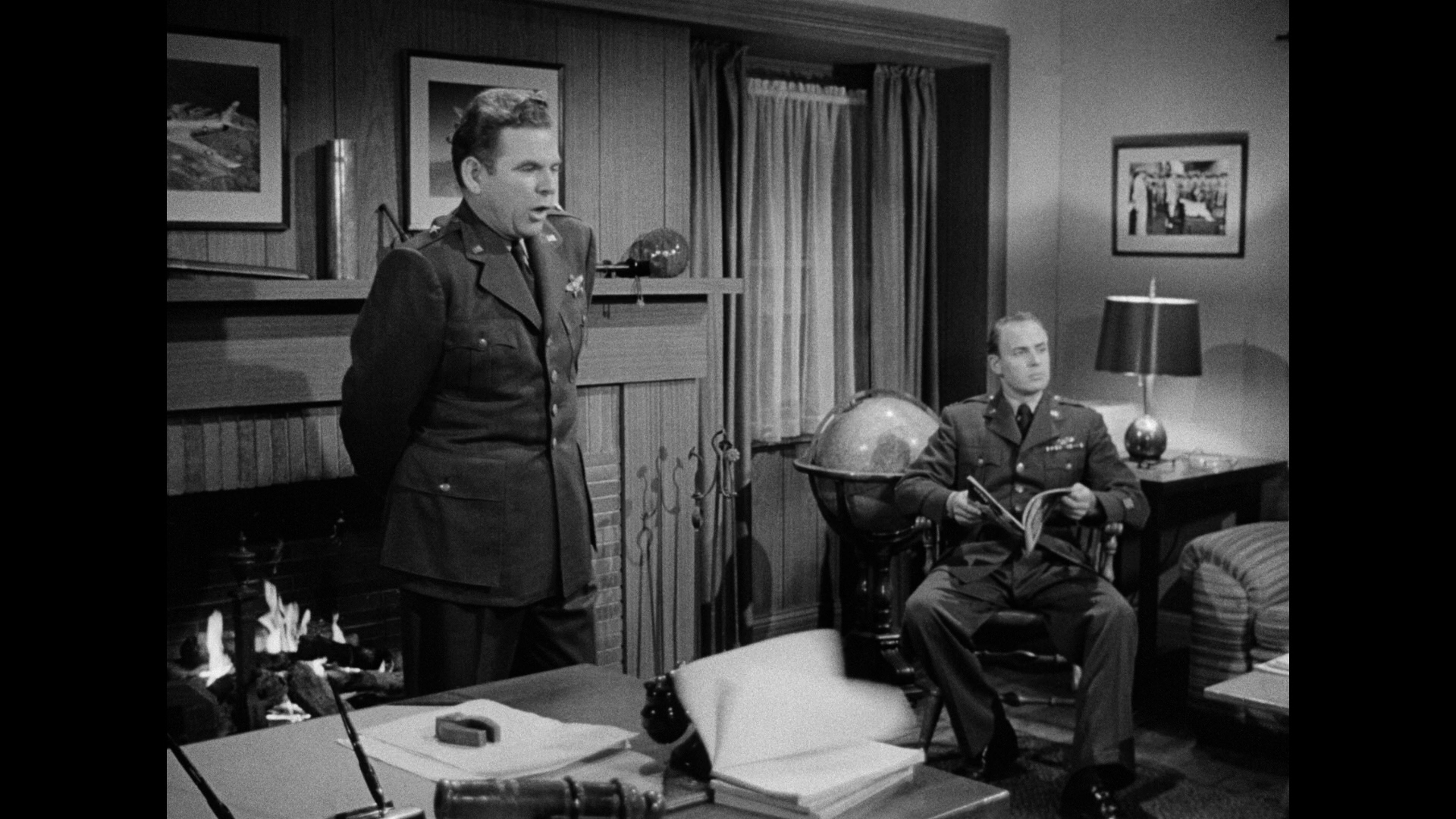 The.Thing.From.Another.World.1951.Warner.Bros.BDRemux.1080p[(006213)2025-03-09-08-20-59].PNG