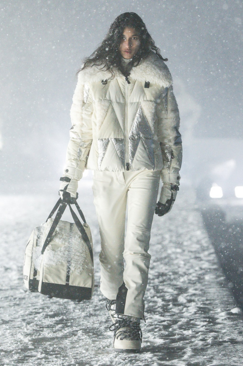 Moncler-Grenoble-F25-runway-GG-115.jpg