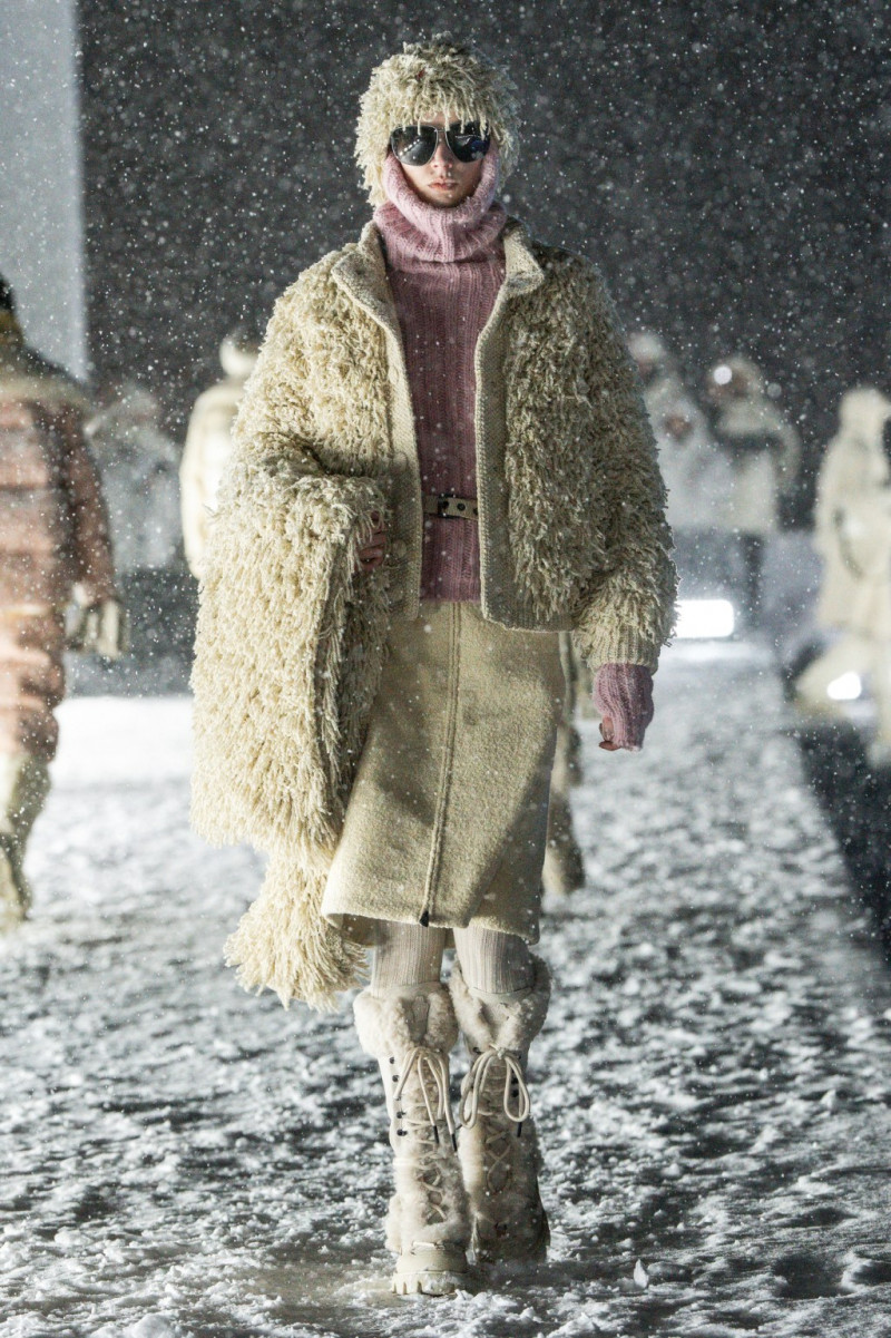 Moncler-Grenoble-F25-runway-GG-067.jpg