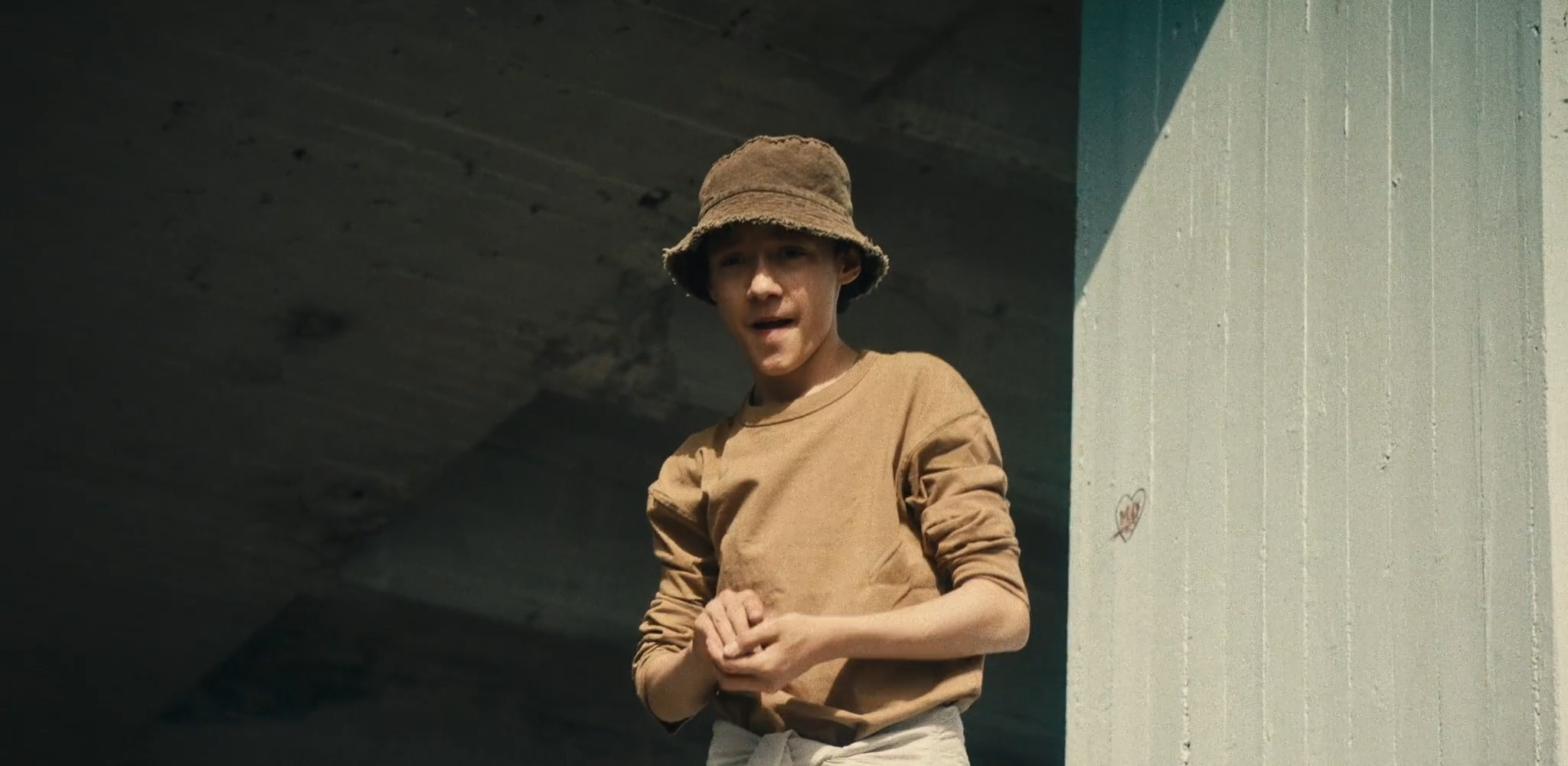 Game 2020 WEB-DL.mkv_snapshot_02.13.png