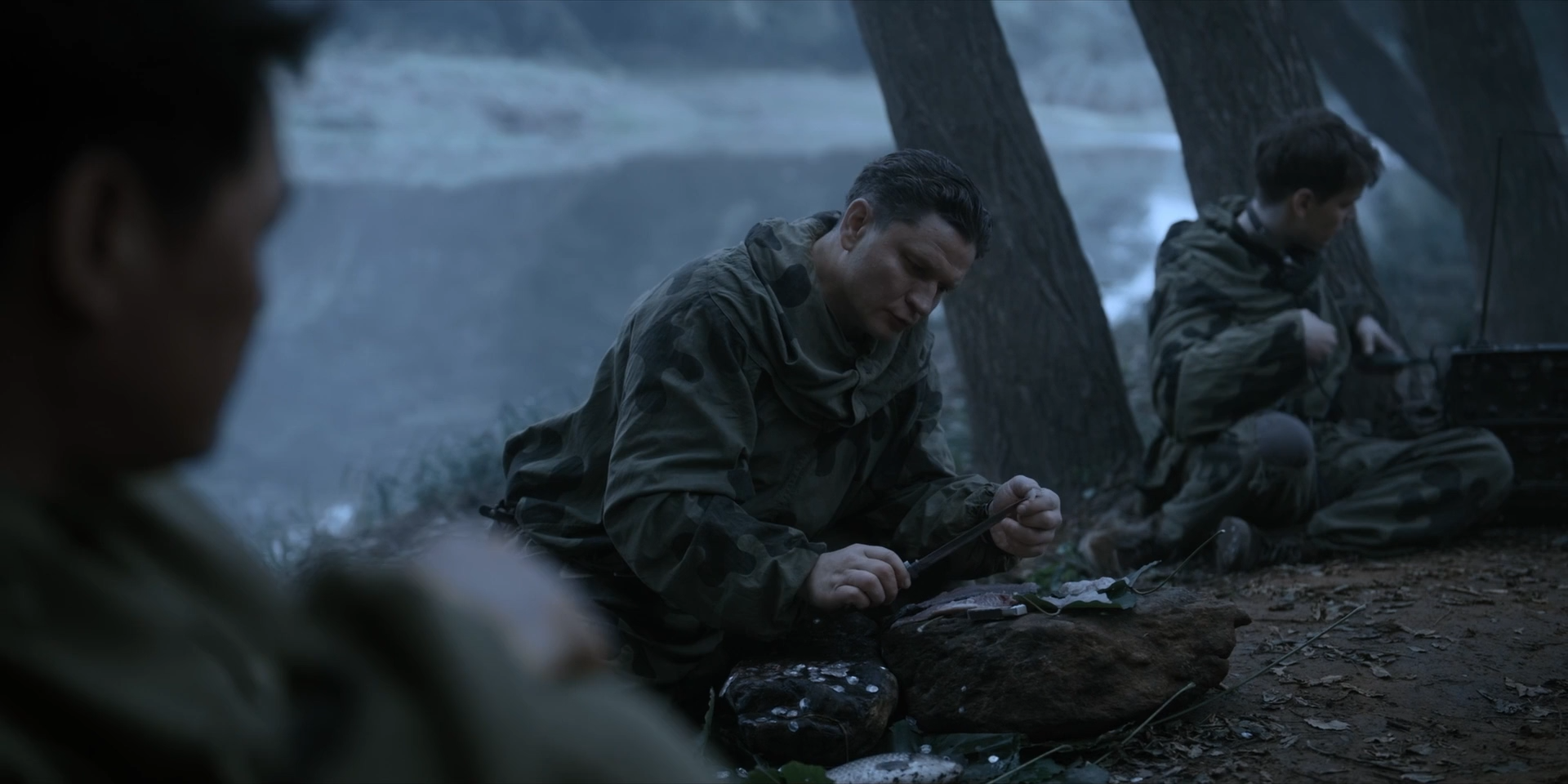 Na.sopkah.Manchzhurii.S01.E01.2025.WEB-DL.1080p.DenSBK.mkv_snapshot_35.08.png