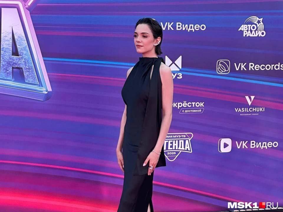 https://i6.imageban.ru/out/2025/06/08/9ee5aed2bc2b108bf02c3373ead4f66b.jpeg