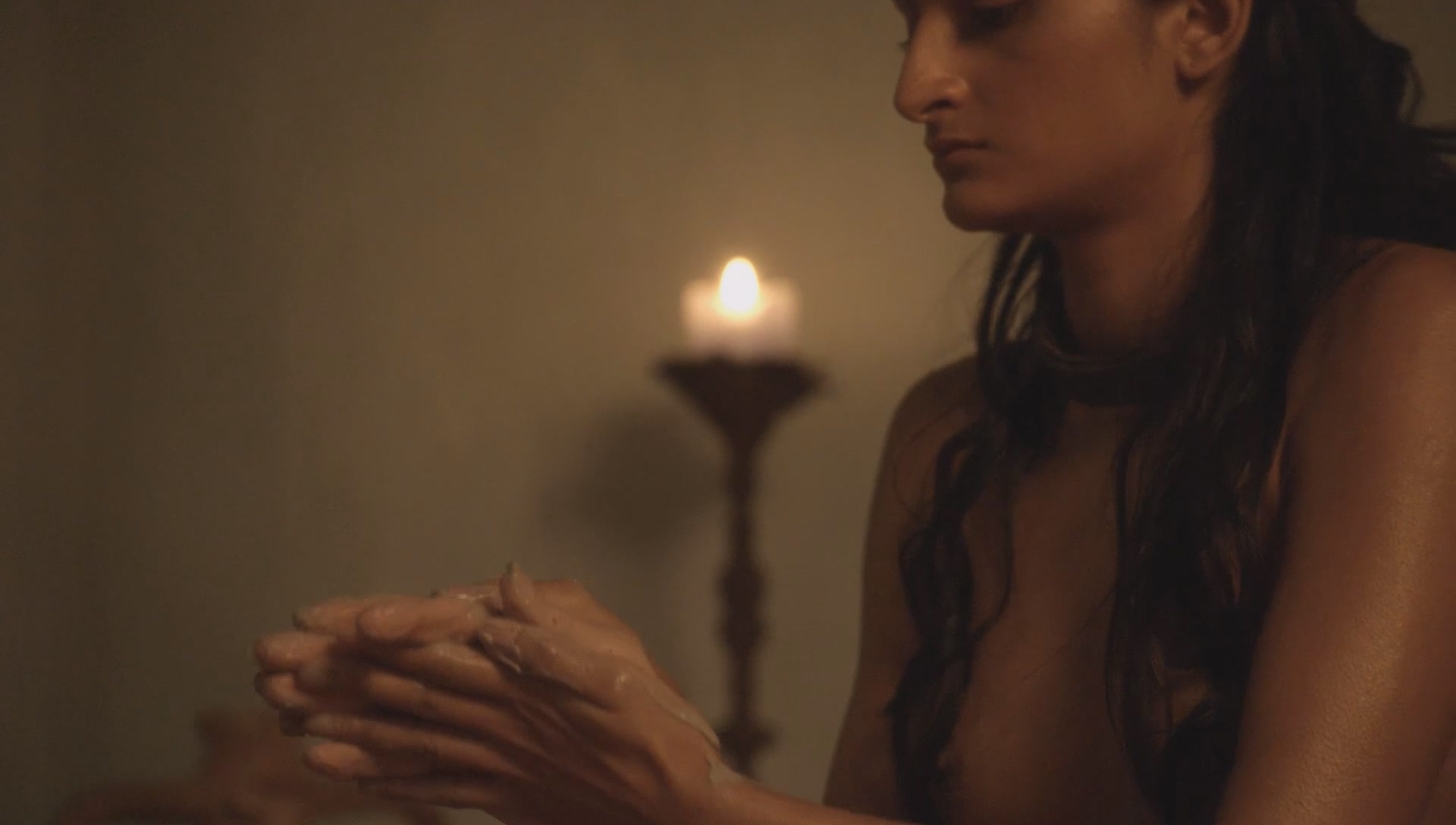 Lawless Lucy Brandt Lesley Ann Dickson Aria Spartacus Blood And Sand s01e06-00.mp4_000003.331.jpg