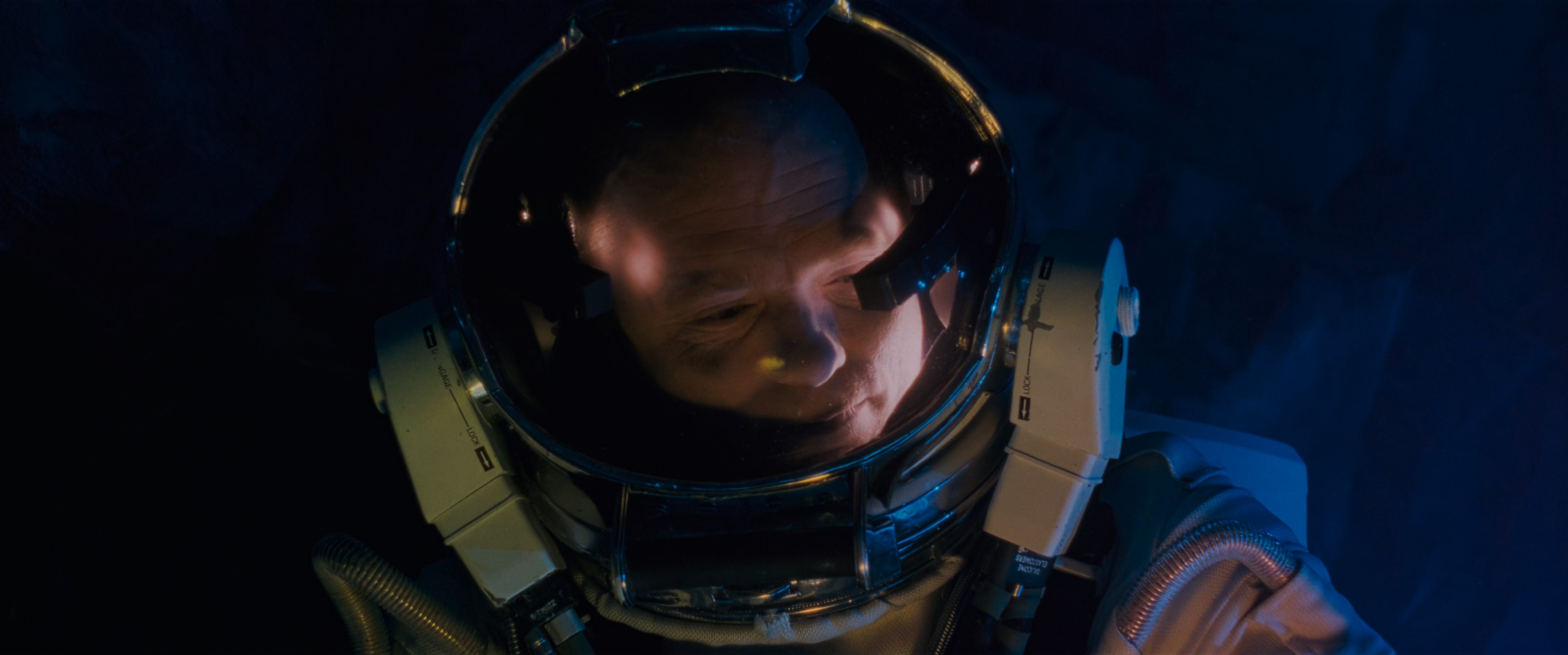 The Abyss (1989) BDRip 2160p-NVENC 10 bit [HDR] Special Edition.mkv_snapshot_02.22.48.560.jpg