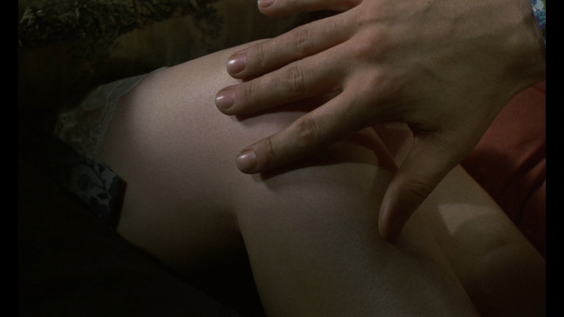 A.Touch.of.Love.1969.BDRemux.1080p.mkv_snapshot_00.11.29.748.png
