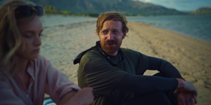 01. Высокий сезон.2025.WEB-DLRip.Files-x.avi_snapshot_35.06.png