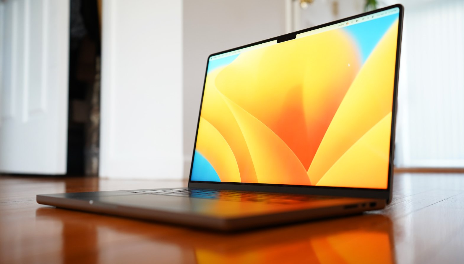 Удобство работы на MacBook Pro 16