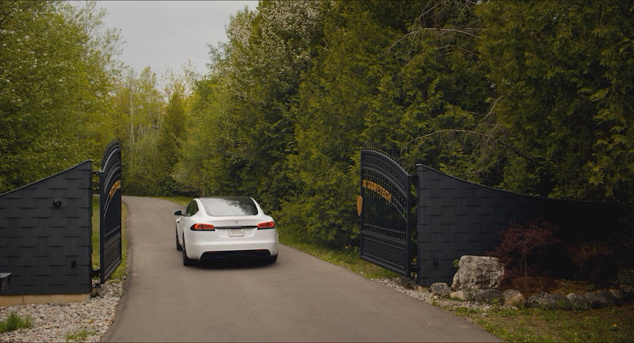 Саван (2024) WEB-DLRip-AVC_ivanes.mkv_20250821_161958.718.png