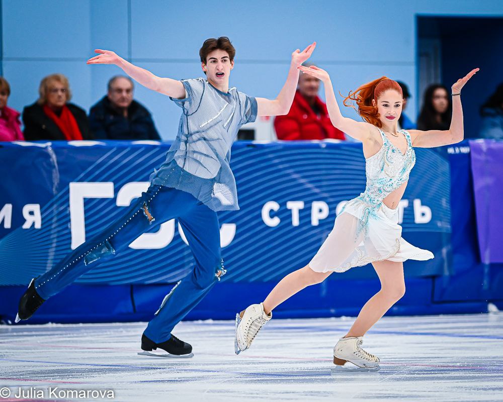 https://i6.imageban.ru/out/2025/09/03/ee0e987c41d1cb4c19fa32653a2859de.jpg