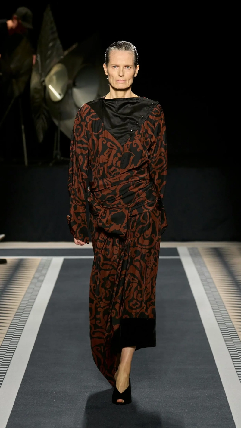 1737983035-1737975049-lanvin-collezione-uomo-donna-autunno-inverno-2025-2026-sfilata-foto-look11.webp