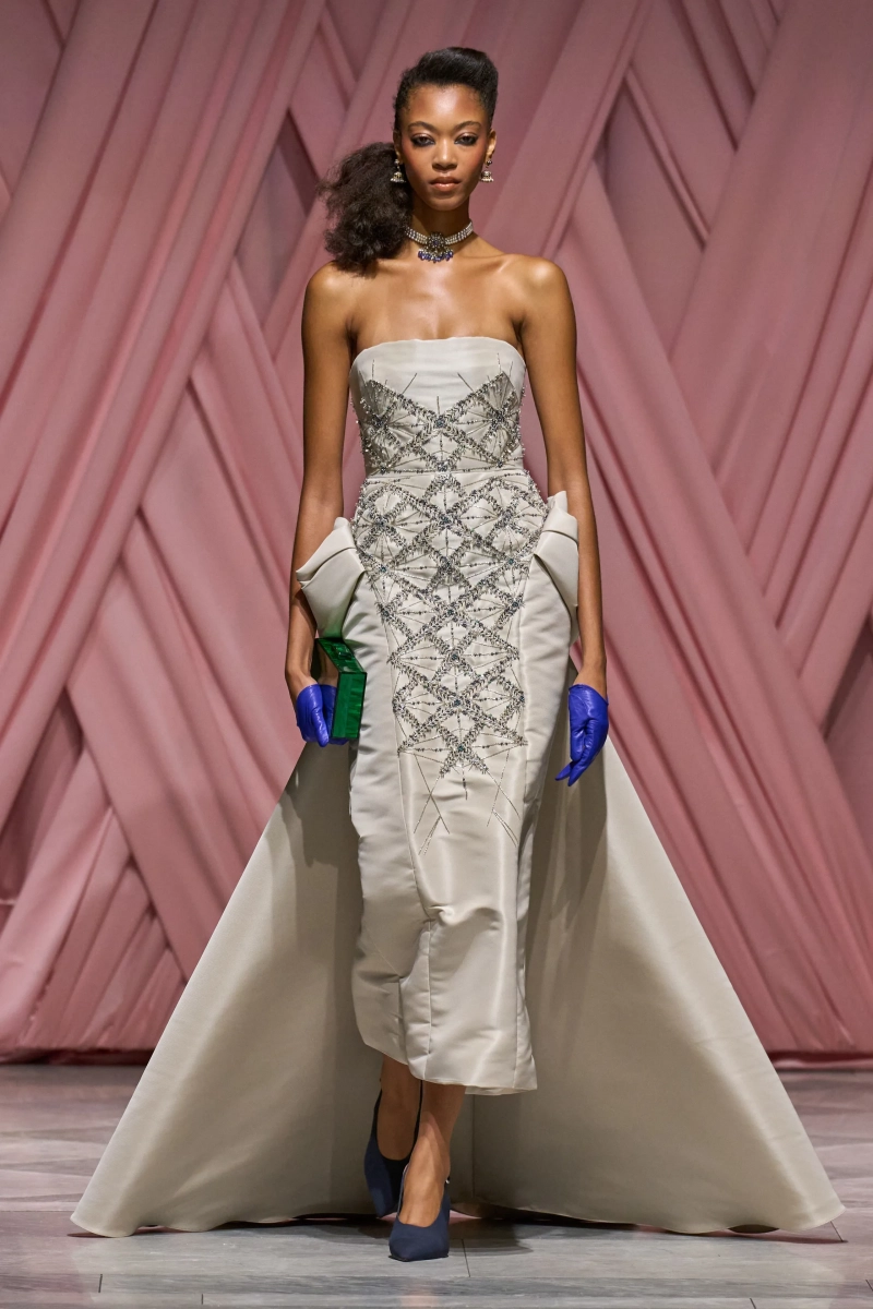 00038-bibhu-mohapatra-spring-2026-ready-to-wear-credit-gorunway.webp