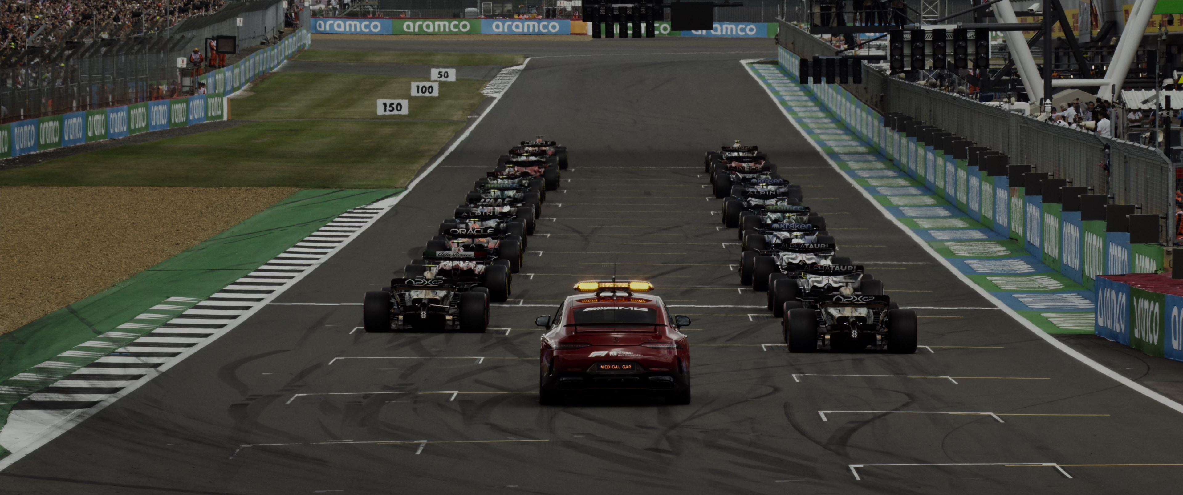 F1 The Movie (2025) BDRip 2160p-NVENC 10 bit [HDR].mkv_snapshot_00.39.32.370.jpg