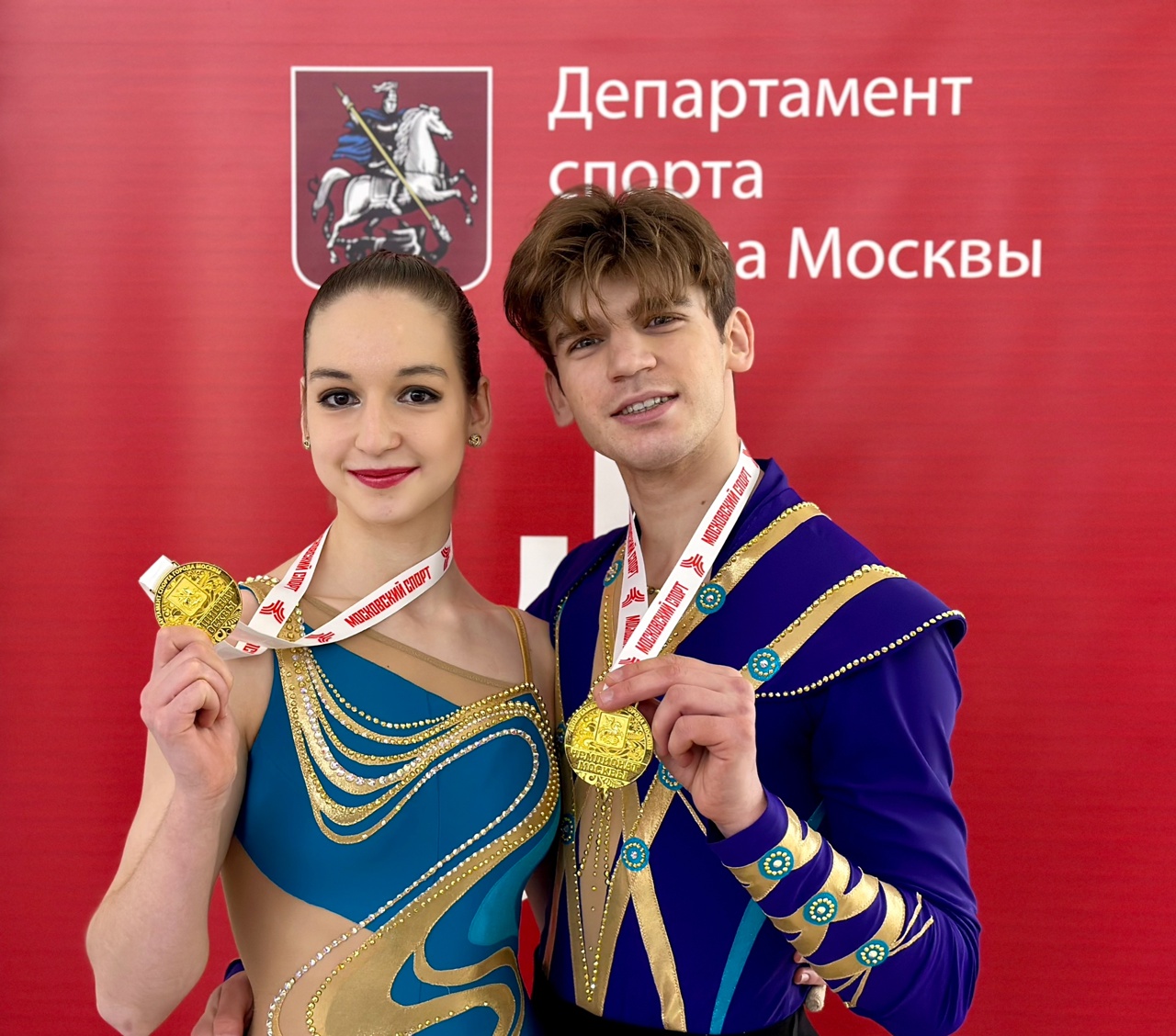 https://i6.imageban.ru/out/2025/10/10/498daeacf27086e85bca8d3e1aadb545.jpg