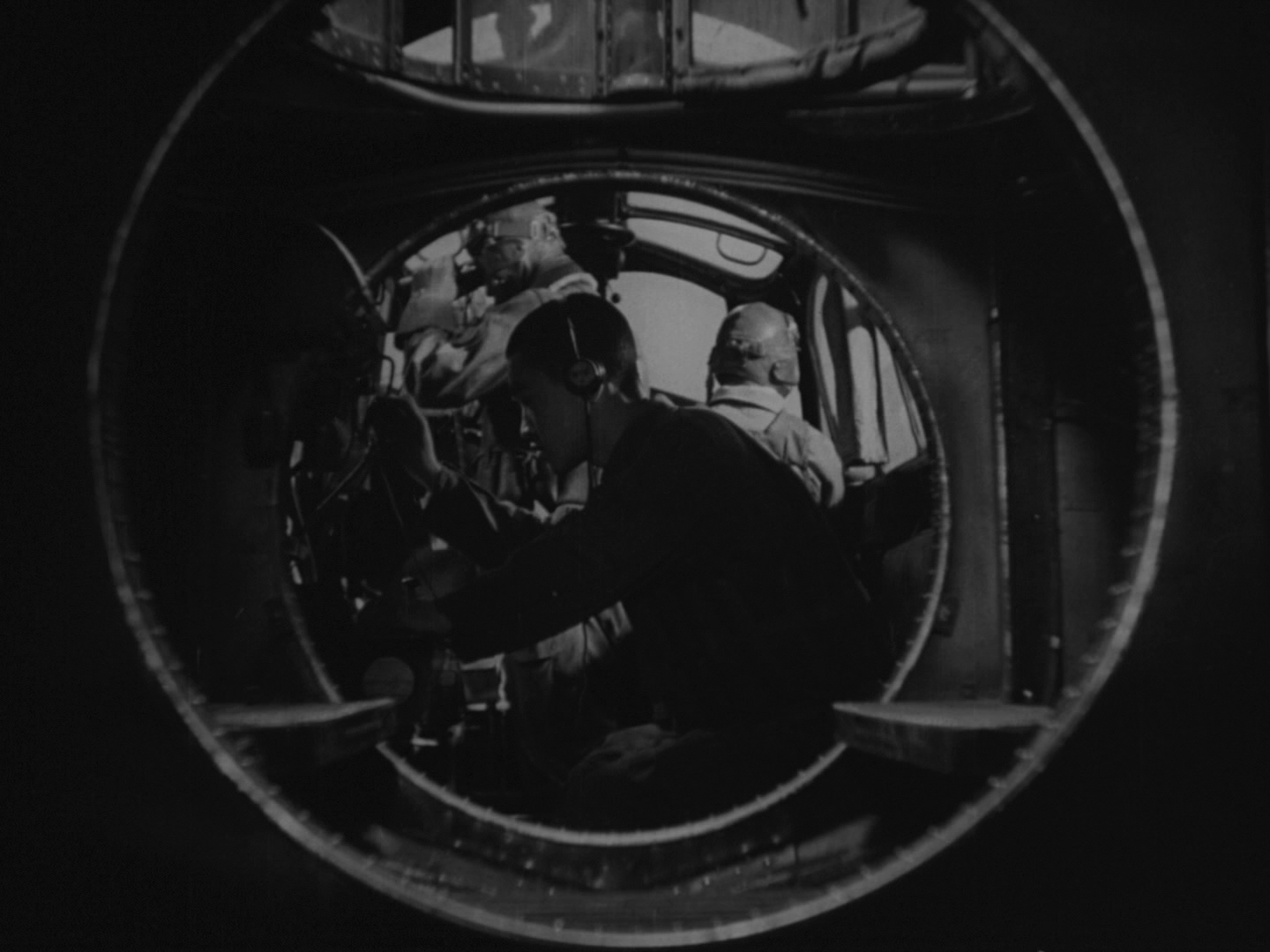 The.War.at.Sea.from.Hawaii.to.Malay.WEB-DL.1080p.mkv_snapshot_01.42.44.366.png