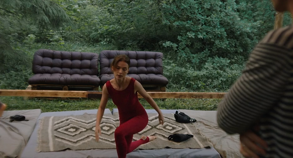 Девка-баба. Кукла-чародейка (2025) WEB-DLRip-AVC_ivanes.mkv_20251124_220026.552.png