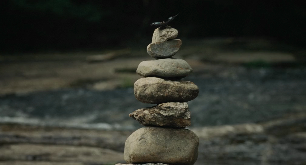 Хорошенькая (2024) WEB-DLRip-AVC_ivanes.mkv_20251129_185117.714.png