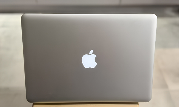 ���� ����� ������ MacBook, ����� �� �������� � ����