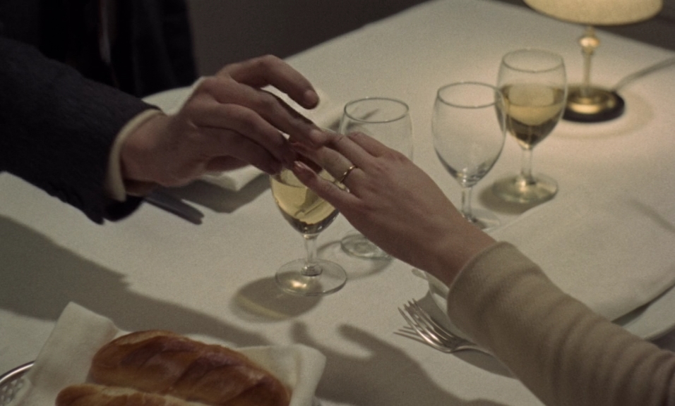 Кроткая.1969.BDRip AVC msltel.mkv_snapshot_00.13.26.358.jpg