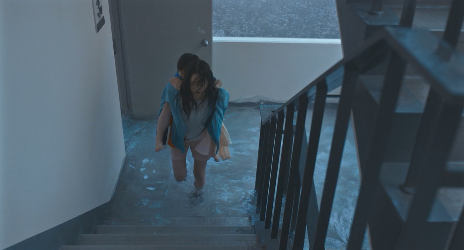 Всемирный потоп (2025) WEB-DLRip-AVC_ivanes.mkv_snapshot_00.10.30.088.png