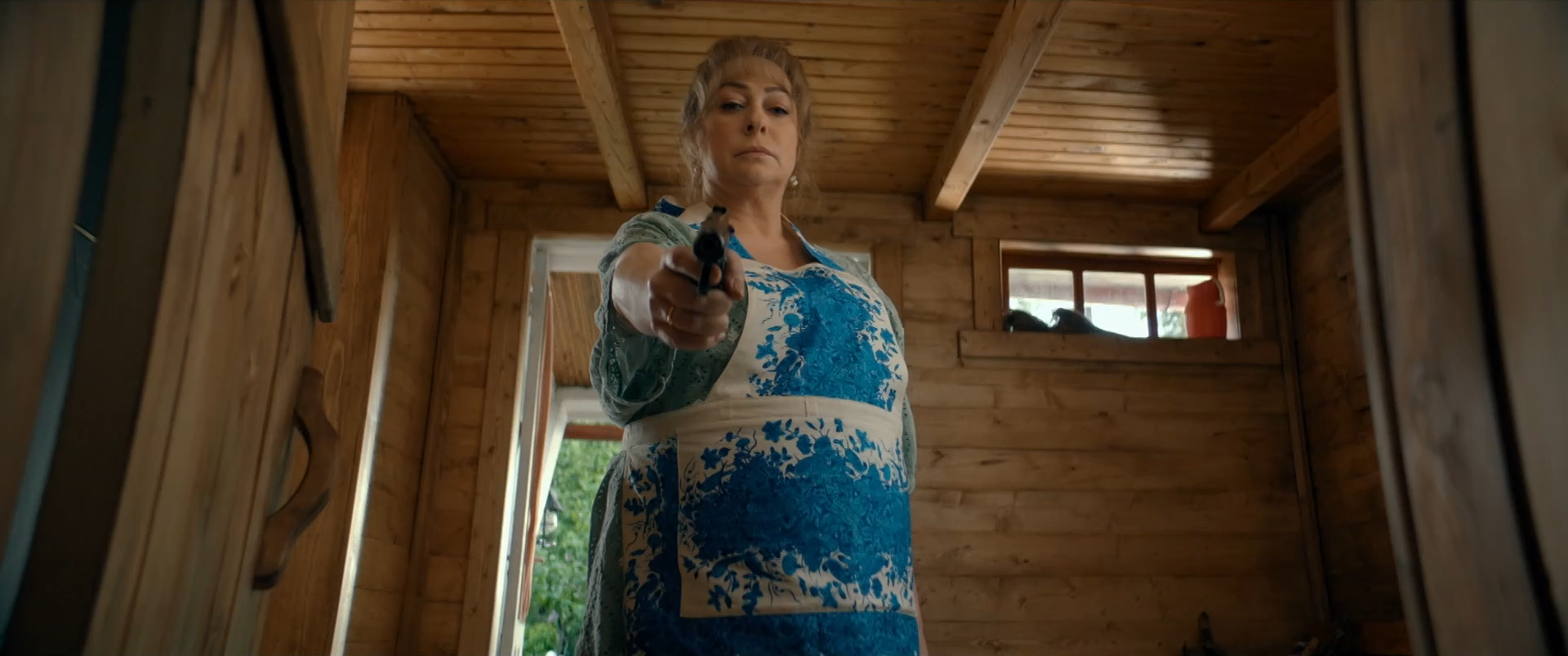 Prazdniki.S00.E01.2023.WEB-DL.1080p.ExKinoRay.mkv_snapshot_10.32.png