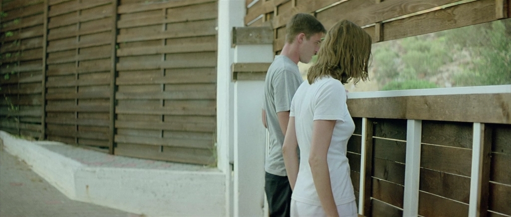 Клык.2009.BDRip AVC msltel.mkv_snapshot_00.39.33.530.jpg