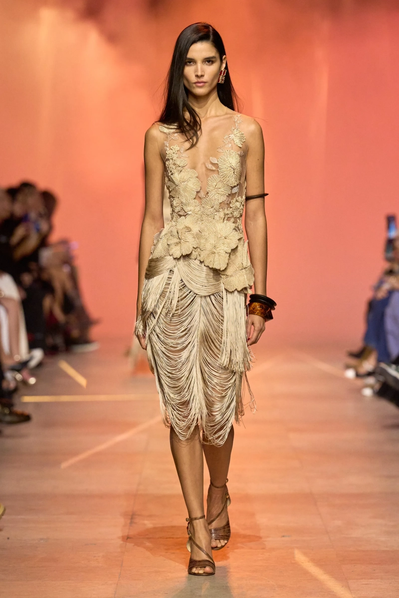 00043-elie-saab-spring-2026-ready-to-wear-credit-gorunway.webp