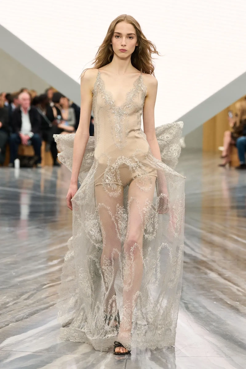 00006-christian-dior-spring-2026-ready-to-wear-credit-gorunway.webp