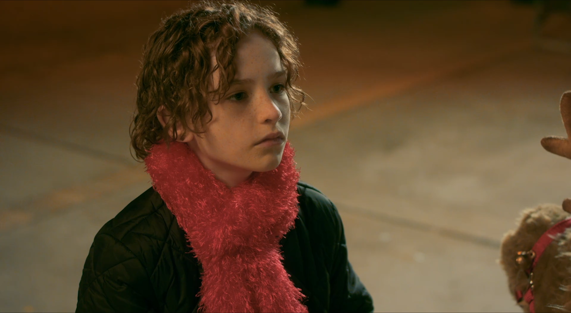 Santa's Cousin 2024 WEB-DL 1080p.mkv_snapshot_01.30.20.png