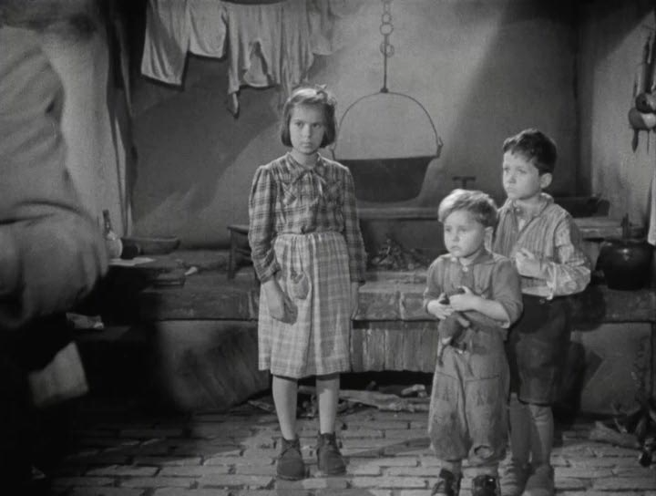 Na svoji zemlji 1948 BDRip.avi_snapshot_00.33.29.png