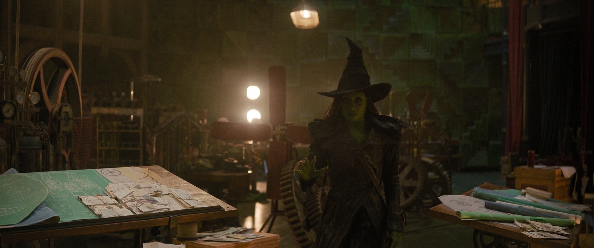 Wicked.For.Good.2025.1080p.BluRay.DD.5.1.x264-MegaPeer.mkv_snapshot_01.06.18.850.jpg