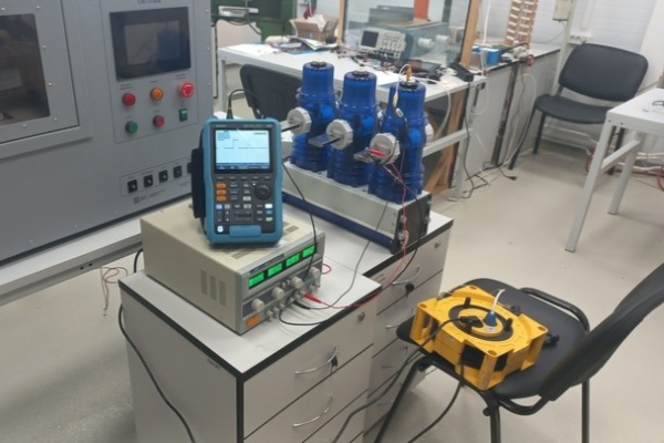 Новосибирские учёные разработали мощный генератор для испытаний УЗИП