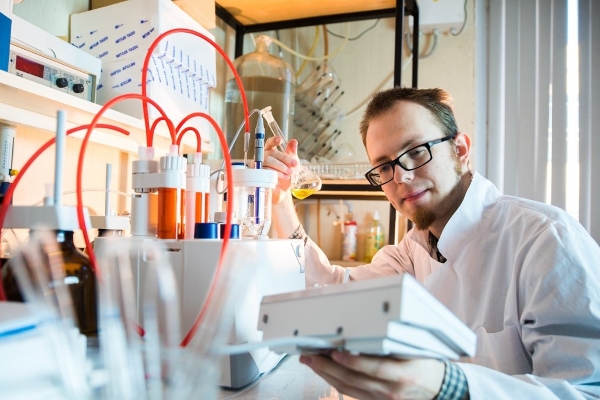 Учёные СФУ достигли рекордной нефтеотдачи с новой технологией