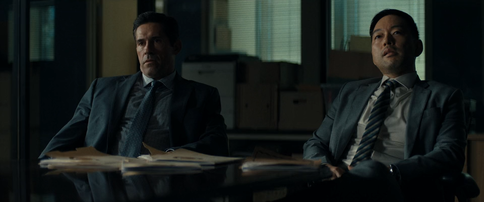 Лакомый кусок (2026) WEB-DLRip-AVC__ivanes.mkv_snapshot_00.07.44.292.png