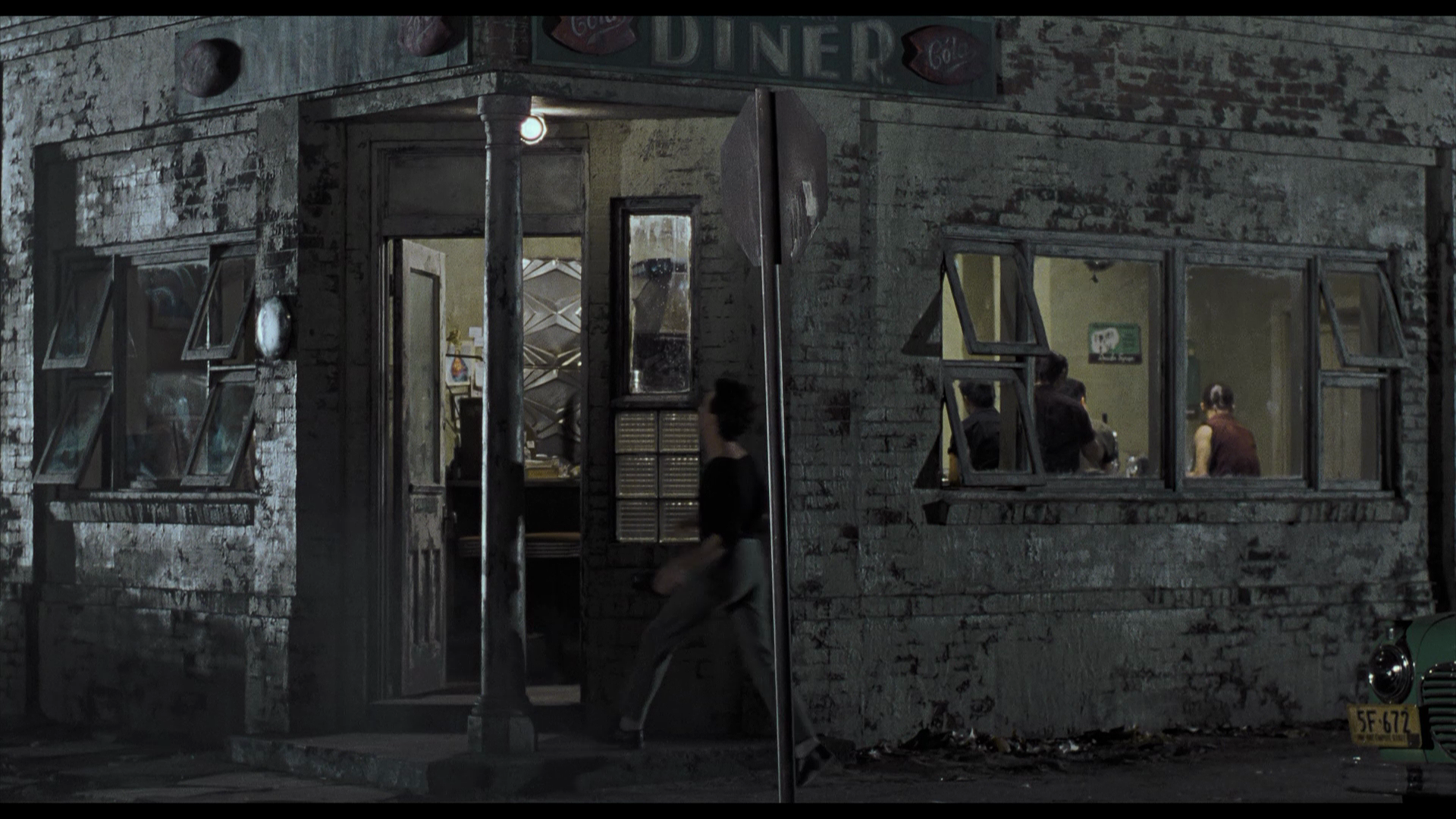 Last.Exit.to.Brooklyn.1989.Imprint.BDRemux.1080p.mkv_20260117_200506.684.png