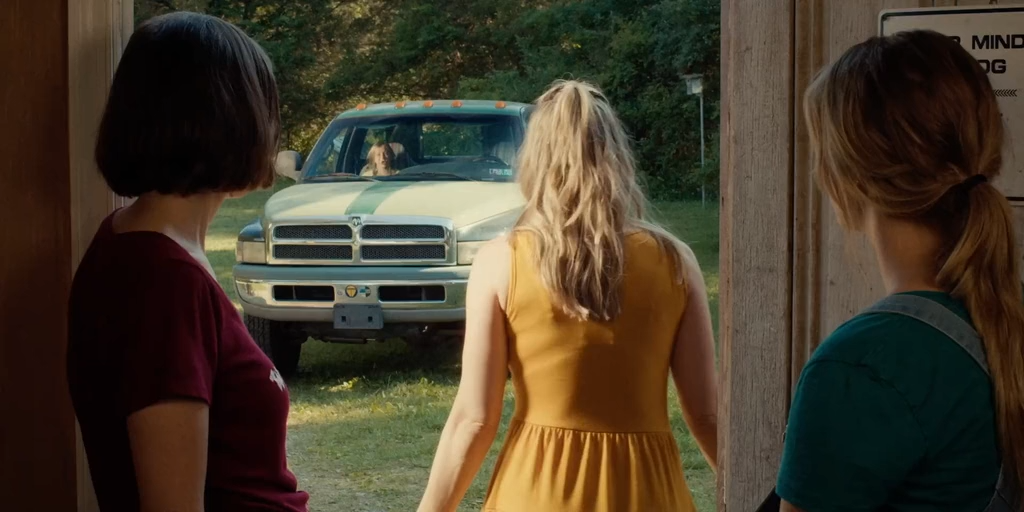 Утроба (2025) WEB-DLRip-AVC_ivanes.mkv_snapshot_00.27.44.840.png