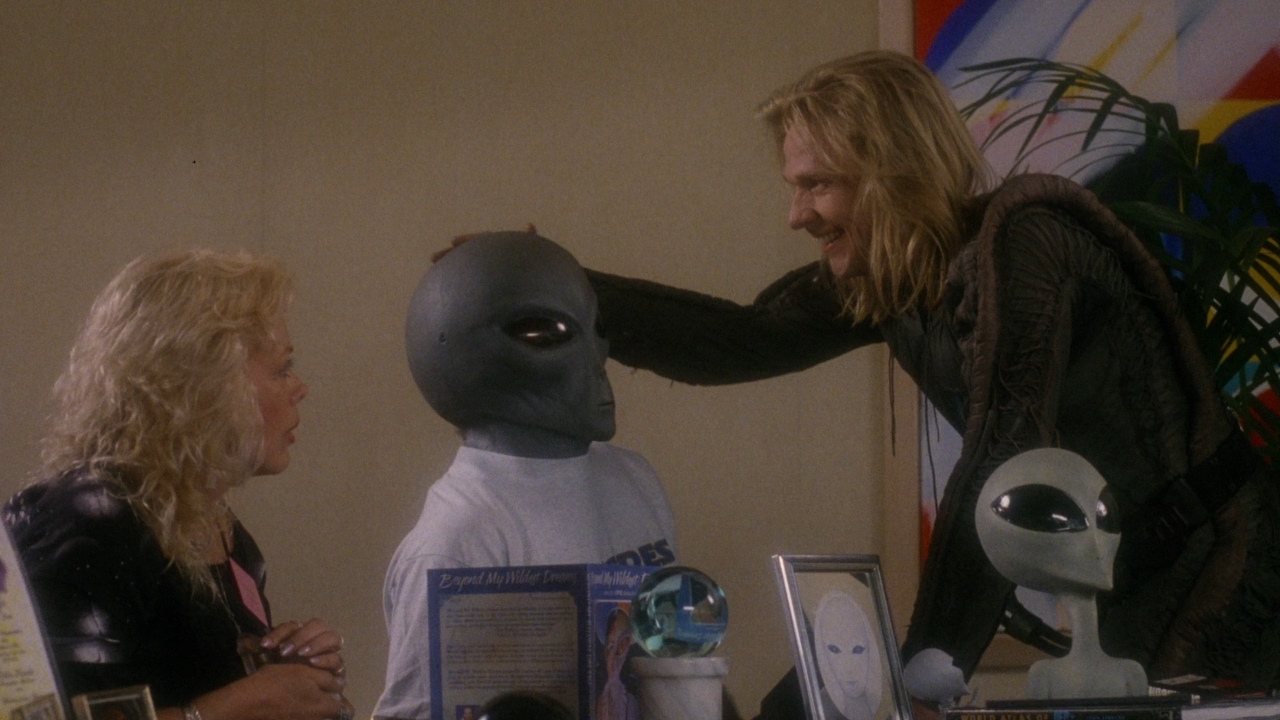 Тайные пришельцы.1996.BDRip 720p msltel .mkv_snapshot_01.04.23.693.jpg