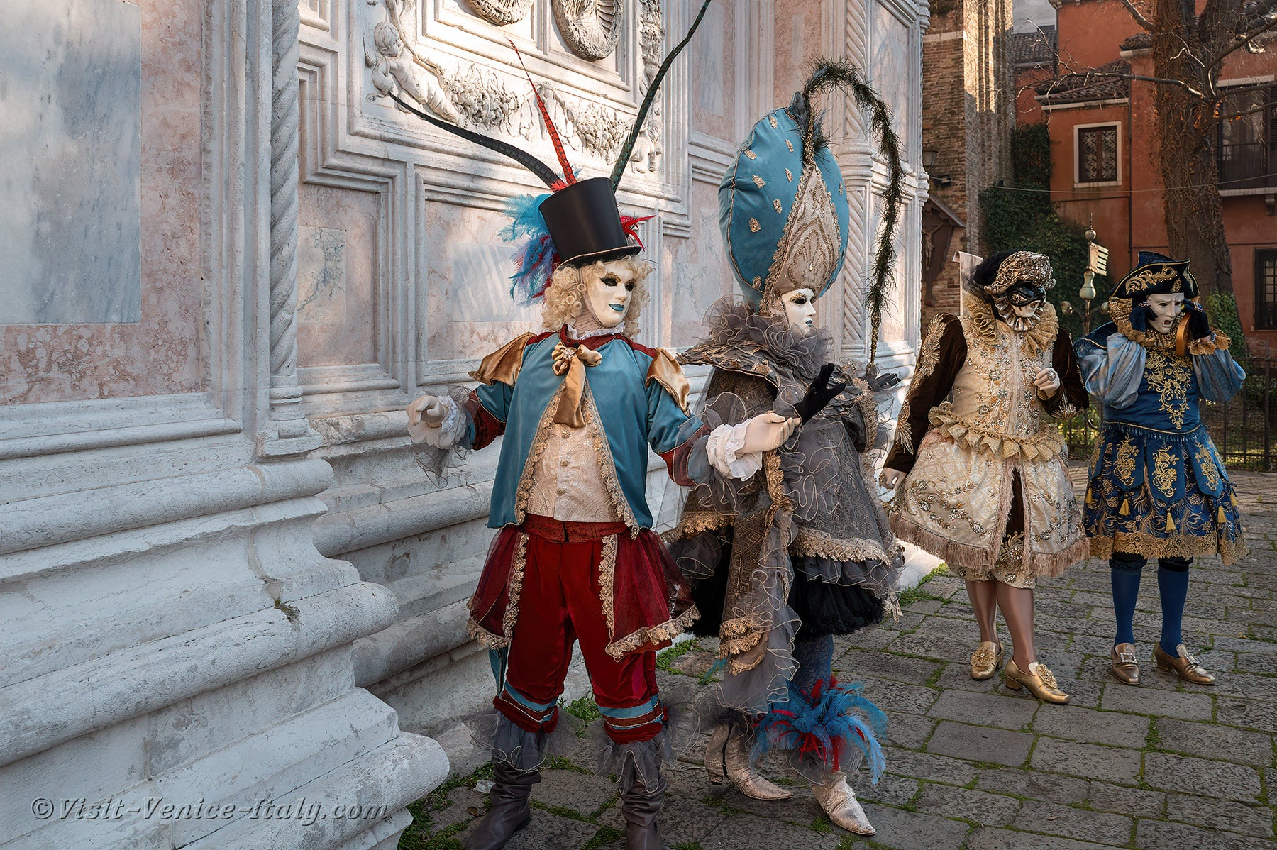 carnival-venice-2024-costume-masks-124.jpg