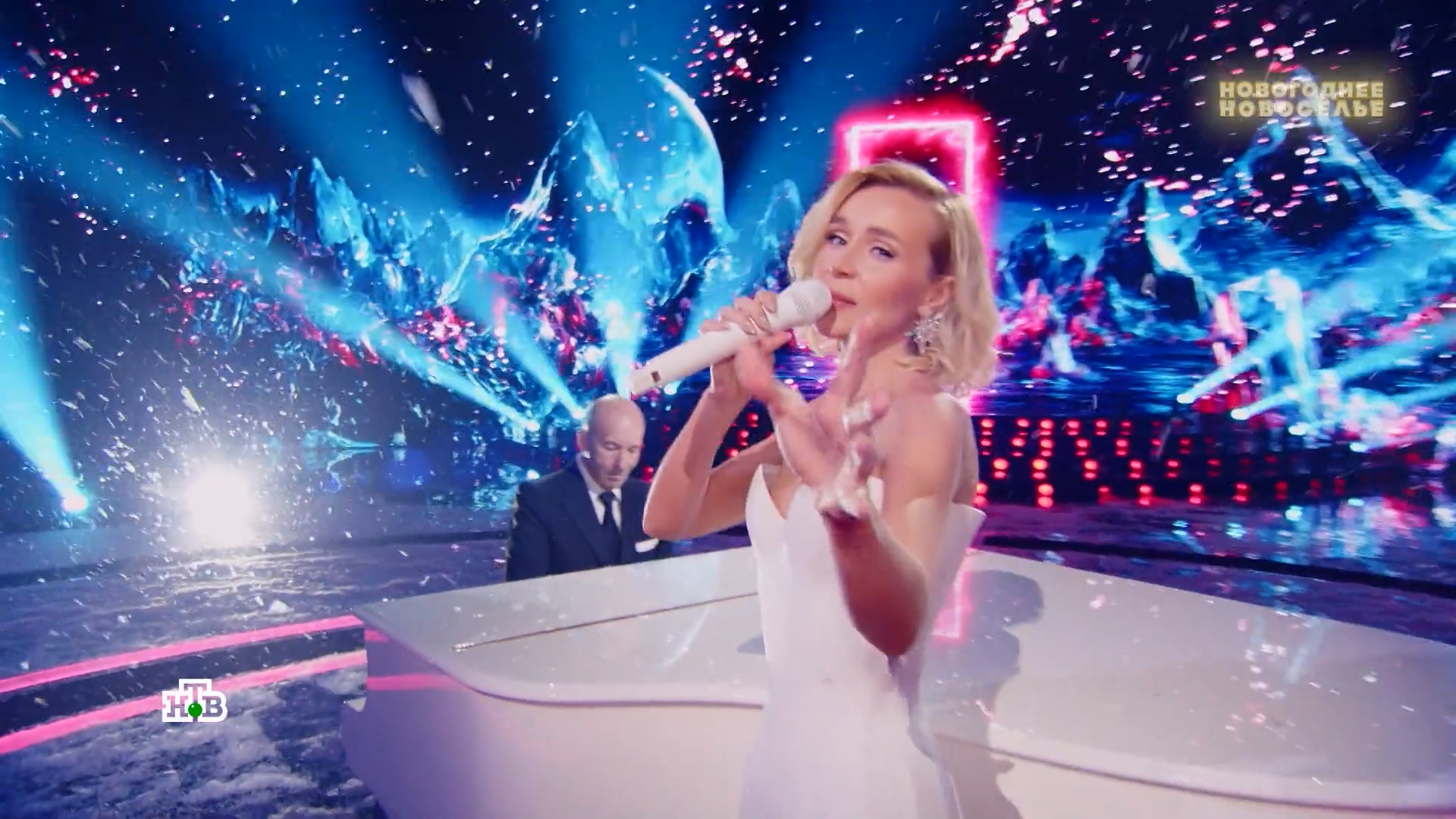 Новогоднее новоселье - Шоу НТВ 2025.mkv_20260121_161625.924.jpg