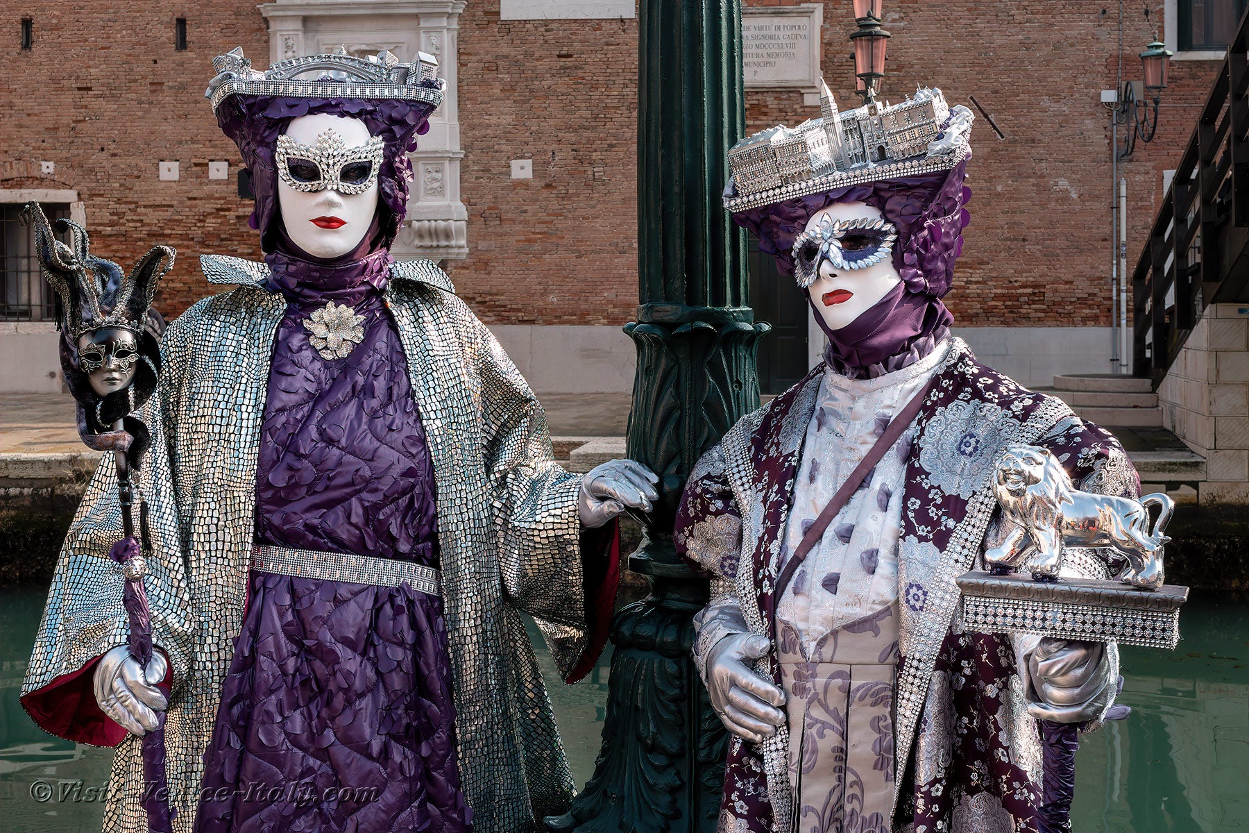 carnival-venice-2024-costume-masks-766.jpg