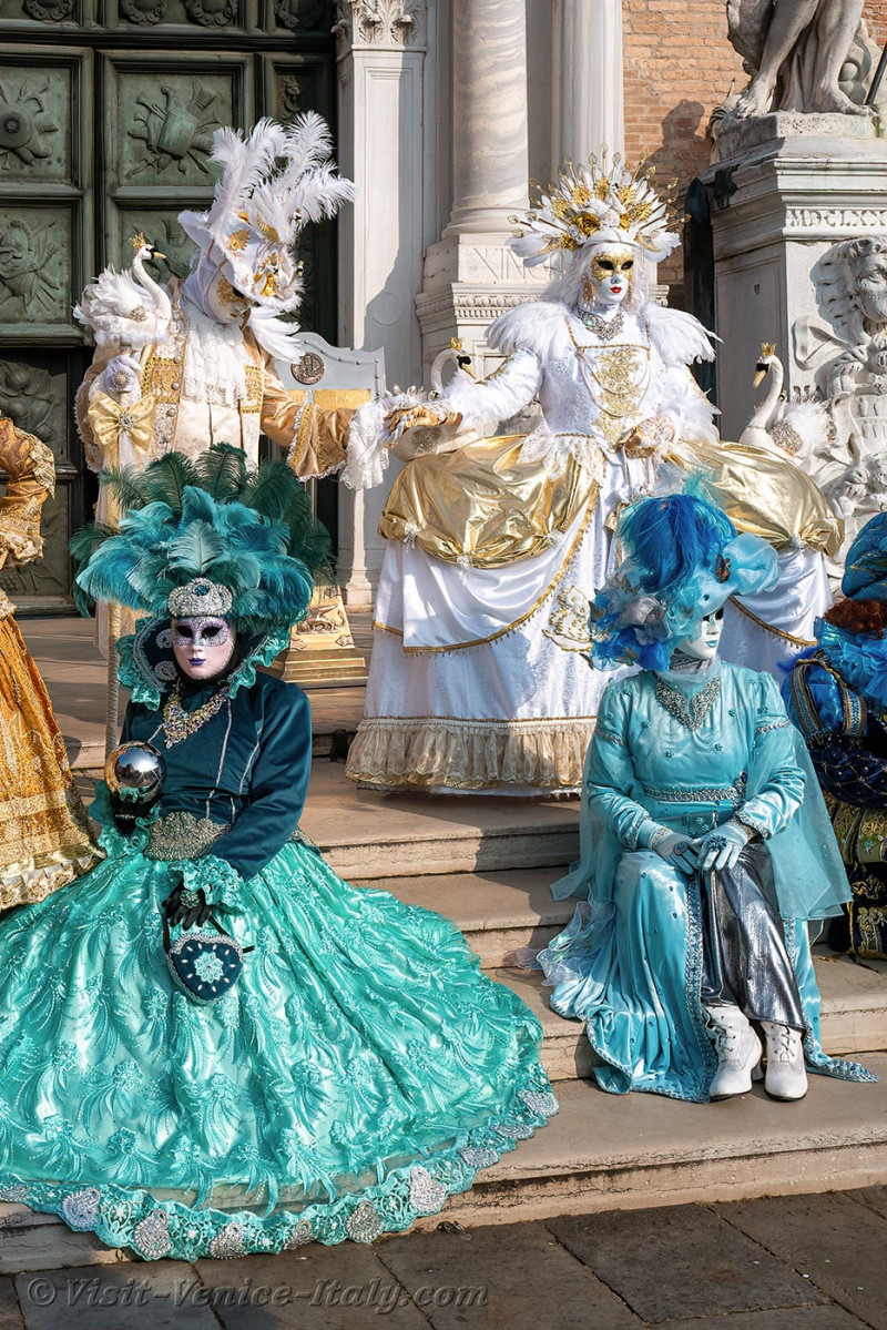 carnival-venice-2024-costume-masks-214.jpg