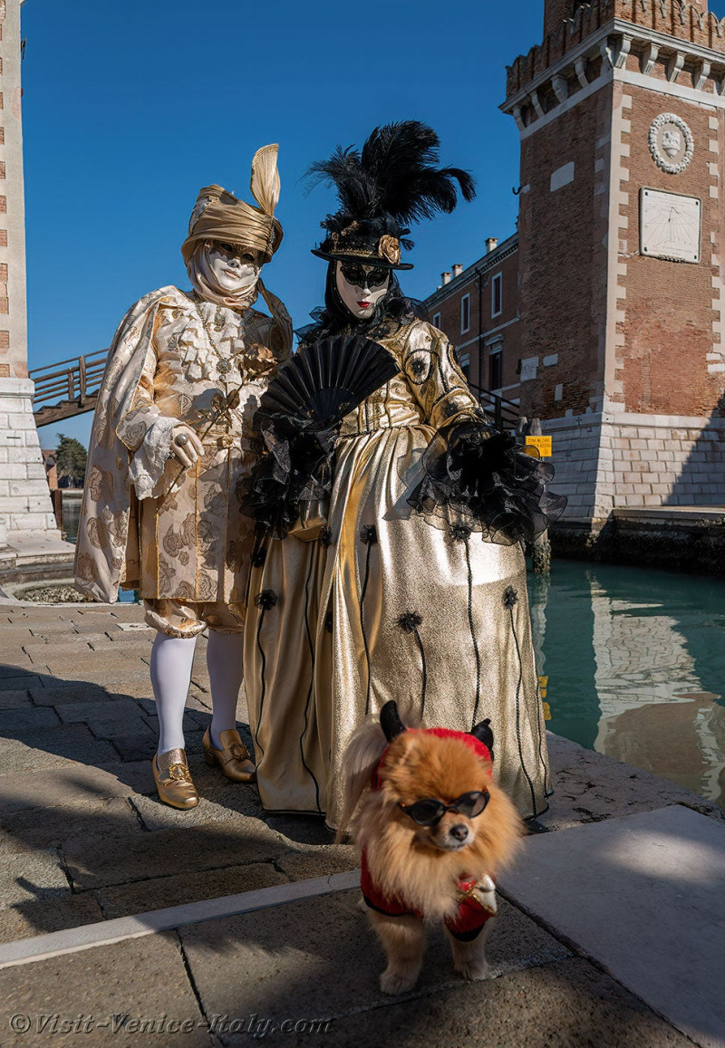 venice-carnival-mask-costume-arsenal-710.jpg