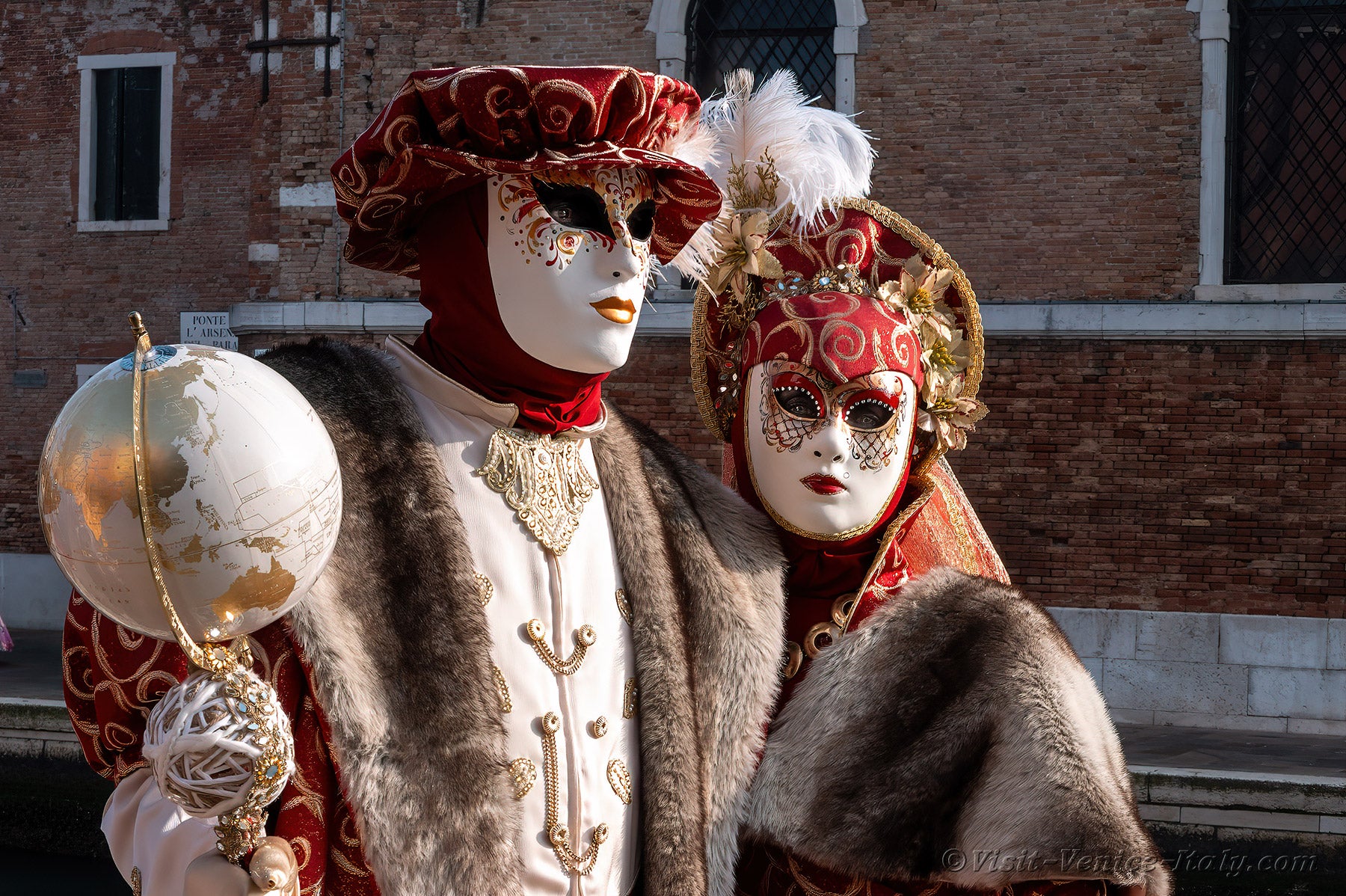 carnival-venice-2024-costume-masks-605.jpg