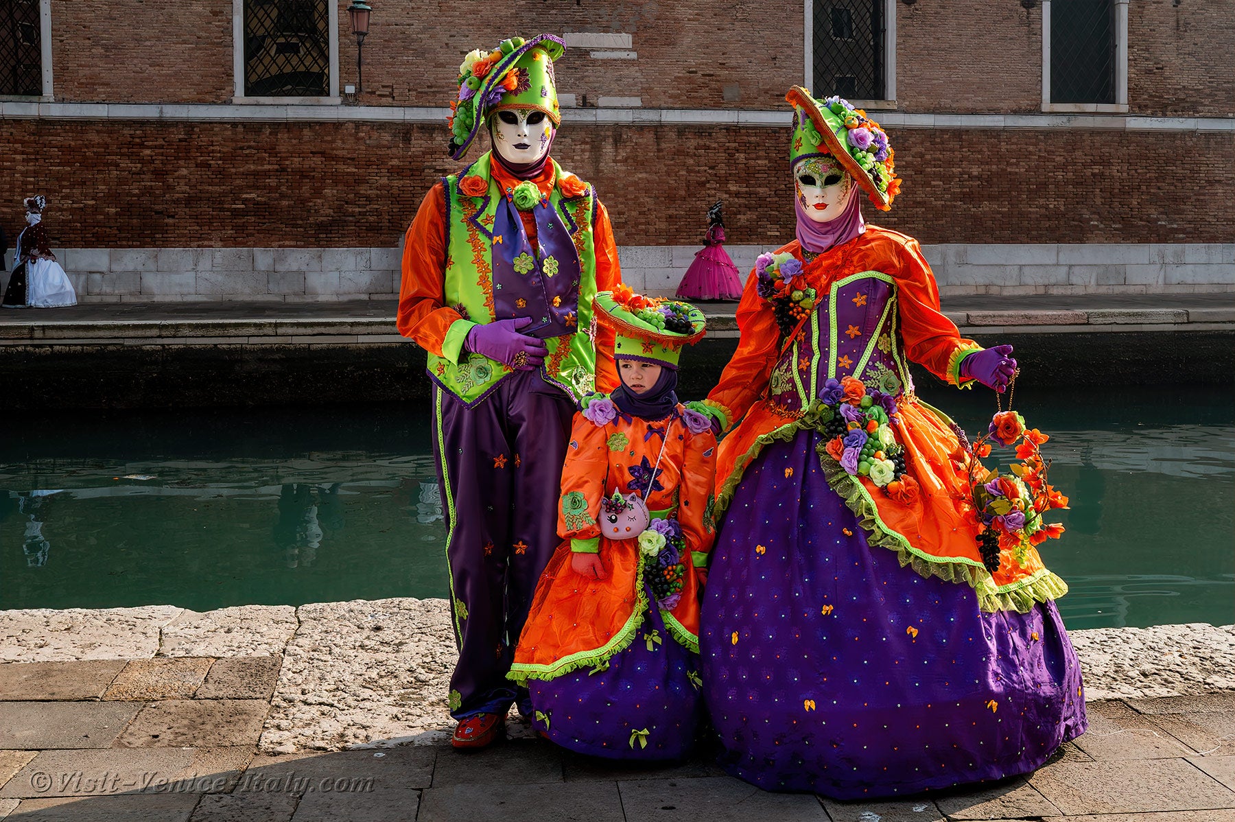 carnival-venice-2024-costume-masks-523.jpg